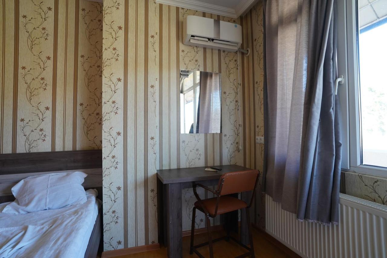 Imperator 1 Hotel Κουτάισι Εξωτερικό φωτογραφία