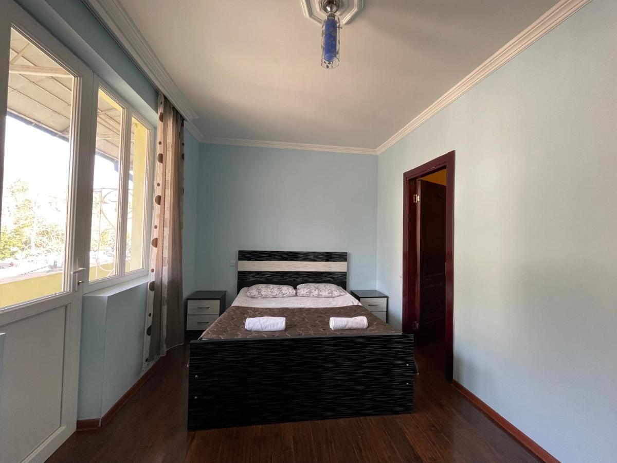 Imperator 1 Hotel Κουτάισι Εξωτερικό φωτογραφία