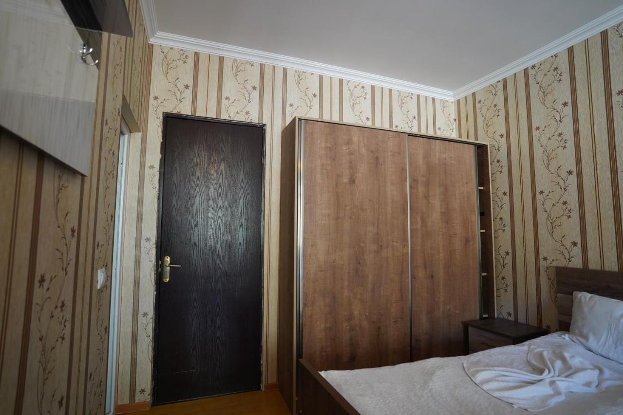 Imperator 1 Hotel Κουτάισι Εξωτερικό φωτογραφία