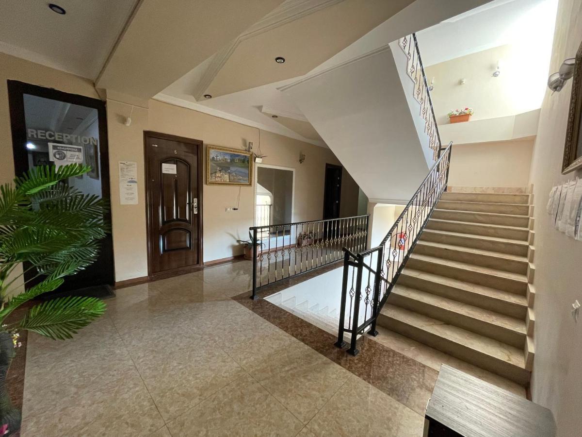 Imperator 1 Hotel Κουτάισι Εξωτερικό φωτογραφία