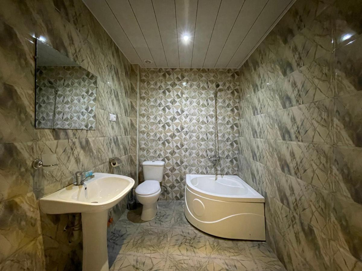 Imperator 1 Hotel Κουτάισι Εξωτερικό φωτογραφία