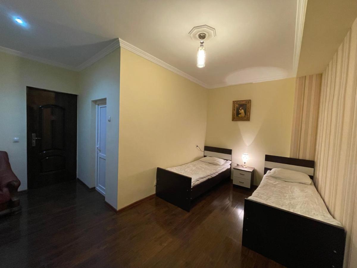 Imperator 1 Hotel Κουτάισι Εξωτερικό φωτογραφία